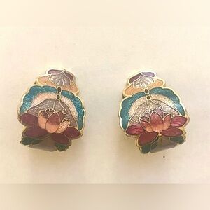 Cloisonné Clip Vintage Earrings. Gold With Rose Color Flowers.